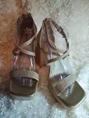 IDIFU Women's Gold Glitter Platform High Chunky Heels Open Sandal Size 8.5 NEW