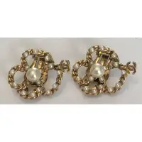 在飛比找Yahoo!奇摩拍賣優惠-Chanel vintage香奈兒復古稀有款金色經典鏈條珍珠
