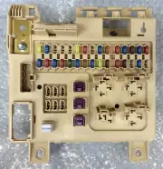 Ford BA BF Falcon Faimont Fairlane FPV SX SY Territory Ghia interior FUSE BOX