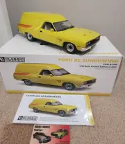 1:18 Classic Carlectables Ford XC Falcon Sundowner Panel Van in Pine N Lime