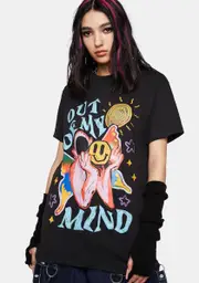 [Teen Hearts] Out Of My Mind Graphic Tee