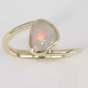 14k Gold Ring with Australian Dark Opal from Lightning Ridge - Rng0099