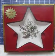 New NIB Lenox Winter Etchings Holly Berries Pine Sprigs Star Candy Dish