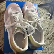 Womens Adidas Retropy E5 W sz 9 white/pink/lime, White Laces, Gummy Sole