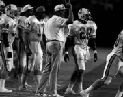 Sam Wyche Tampa Bay Buccaneers yells to players 1990s Old Photo