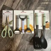 KitchenAid 6 pc set Shears Peelers Spatula Set Pistachio Green HPIA NEW