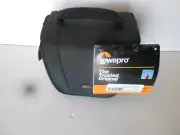NEW WITH TAGS: LOWEPRO Edit 110 Digital & Video Camera Bag Black Strap Padded