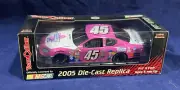 KP 2005 Team Caliber Pit Stop Series 1/24 #45 Kyle Petty Susan G. Komen Quilted
