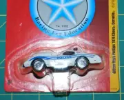 Johnny Lightning Beat the Heat Inc - Officer Mark Phillips' 1976 Chevy Corvette