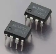 ( 2 PCS ) MC3425P1 MOTOROLA Power Supply Supervisory/Over and Under Protection