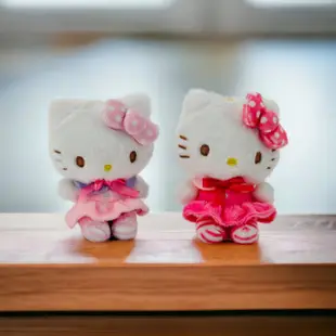 【HELLO KITTY】3吋小洋裝HELLO KITTY 8公分 一對(凱蒂貓HELLO KITTY絨毛娃娃 吊飾 5103025)