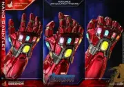 IRONMAN NANO GAUNTLET HOT TOYS AVENGERS 4 FACTORY SEALED SHIPPER BOX LIGHTED