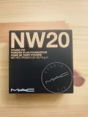 MAC Stuido Fix Powder Plus Foundation NW20
