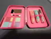 Claire's Makeup Set incl 3 Lip Gloss 6 Eyeshadow Shades In Zippered Sparkle *