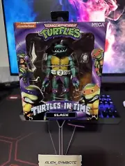 NECA Teenage Mutant Ninja Turtles Slash Turtles in Time Video Game Figure