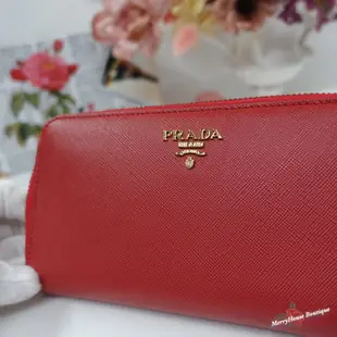 美麗堡outlet精品 PRADA 1M0506 過季全新真品 Metal 金字 Saffiano拉鍊長夾 紅色【現貨]