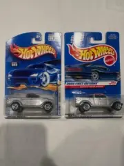 2000 Hot Wheels First Editions Lot of Two Dodge Power Wagon #85 Card Variations