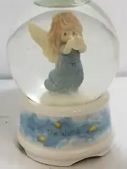1996 Enesco Precious Moments Joy To The World ANGEL Musical Snow Globe