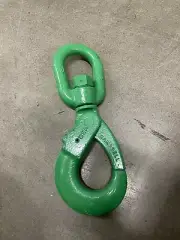 Campbell 1/2" Cam-Alloy® Swivel Self Locking Hook, Grade 100, Painted Green