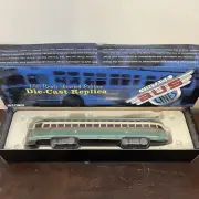 Corgi Vintage Bus Lines 1:50 PCC Streetcar CSL Chicago Surface Lines