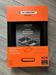 LE CREUSET 2 PIECE RECTANGULAR ROASTING/CAKE TIN SET, NIB