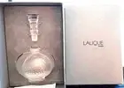LALIQUE CRYSTAL PERFUME FLASK SIGNED BOXED RARE( NEVER DISPLAYED ) BEAUTIFUL
