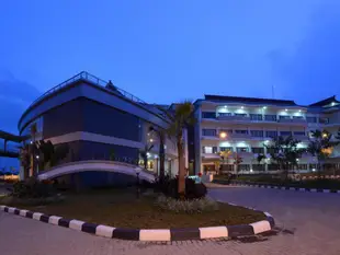 索坦拉亞會議中心飯店Sutan Raja Hotel And Convention Centre