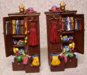 Bookends Memories of Youth Children's Clothes Closet Pair Book Ends NEW