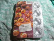 MIP Wilton Petite Jack O Lantern Cake Pan, Bite Sized Pumpkin Cakes w Label