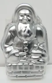 Vintage Nordic Ware German Bundt Cake 3D Santa Pan w. Recipes List 9.5" USA NOS