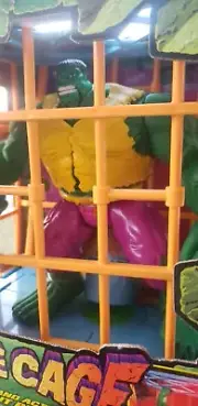 1996 Toy Biz Incredible Hulk Rage Cage Sound & Action Breakout Playset New NIB