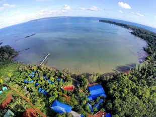 瑪島布里小屋天然度假村Koh Mak Buri Hut Natural Resort