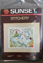 1981 Sunset Stitchery Crewel Embroidery Kit-THE UNICORN'S KINGDOM-100% Wool Yarn
