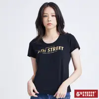 在飛比找蝦皮商城優惠-5th STREET 女裝燙金粗體LOGO短袖T恤-黑色