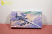 Dragon Ho229b Nachtjager Lang Model 1/35 (Package Wear)