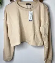 NWT BooHoo cream/tan Basic Cropped Crewneck Sweater size 10