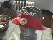 MITCHELL & NESS MIAMI HEAT E PRINT Bucket HAT NBA RED/GRAY L/XL NEW WADE