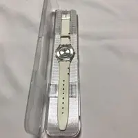 在飛比找蝦皮購物優惠-近全新 Swatch 手錶 錶帶 白色 皮革 mercari