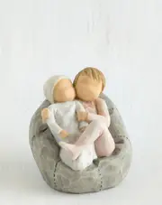 Willow Tree Figurine My New Baby (blush) Lots to Learn to Love Susan Lordi 27780