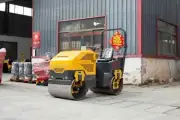 LY-YL1000 Full Hydraulic 2T Small Roller Dual Drive Vibrating Backfill Compactor