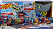 Hot Wheels City Ultra Shark Car Wash Track Set with Colour Reveal Toy Car in 1:64 Scale
