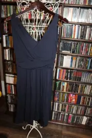 Boden Navy Blue Knit sleeveless deep v dress Ladies sz 2 NEW (bin304)