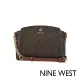 【NINE WEST】SIERA 弧型斜背包-LOGO咖啡(540969)