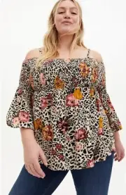 NWT Torrid Plus Size 2 2X 18/20 Babydoll Crinkle Gauze Smocked Cold Shoulder Top