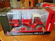 Ertl IH International 3588 2+2 Precision Key Series #2 Tractor NIB