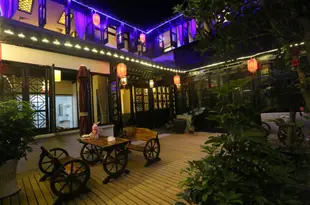 久棲·周莊清風明月樓精品客棧Zhouzhuang Qingfeng Mingyuelou Boutique Inn