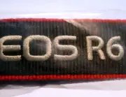 Canon EOS R6 mirrorless camera shoulder strap neck 3cm wide - Genuine OEM NEW