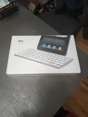 Apple A1359 MC533LL/B iPad Keyboard Dock 1st 2nd & 3rd Generations White -NEW