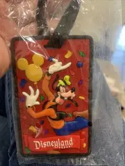 Disneyland Resort Travel Company Luggage Tag Goofy Celebration NEW