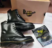 Dr. Martens Black Boots Mens 8 Womens 9 Airwair NEW 1460BEX with care kit